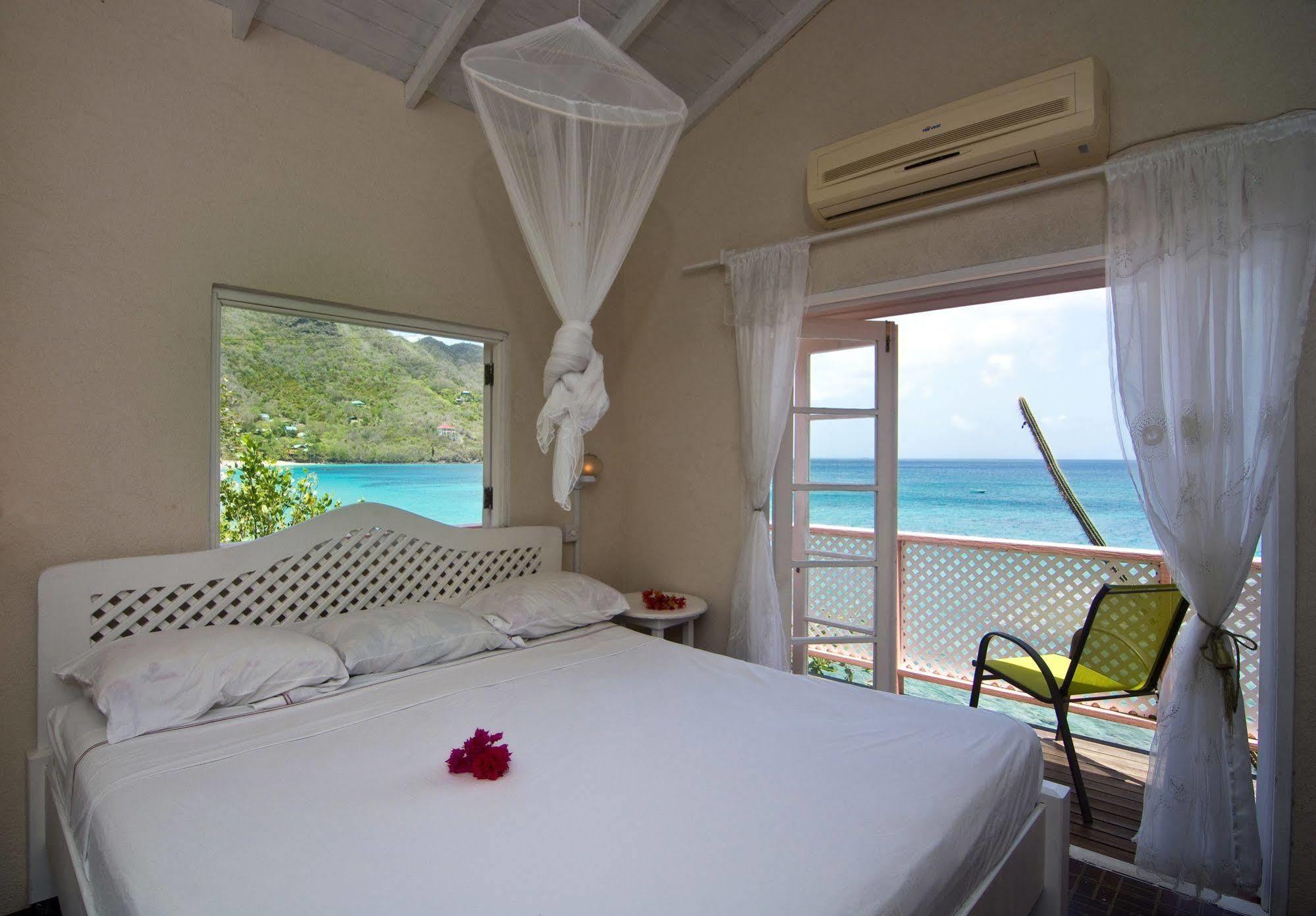 Keegans Beachside Bequia Island Exterior foto