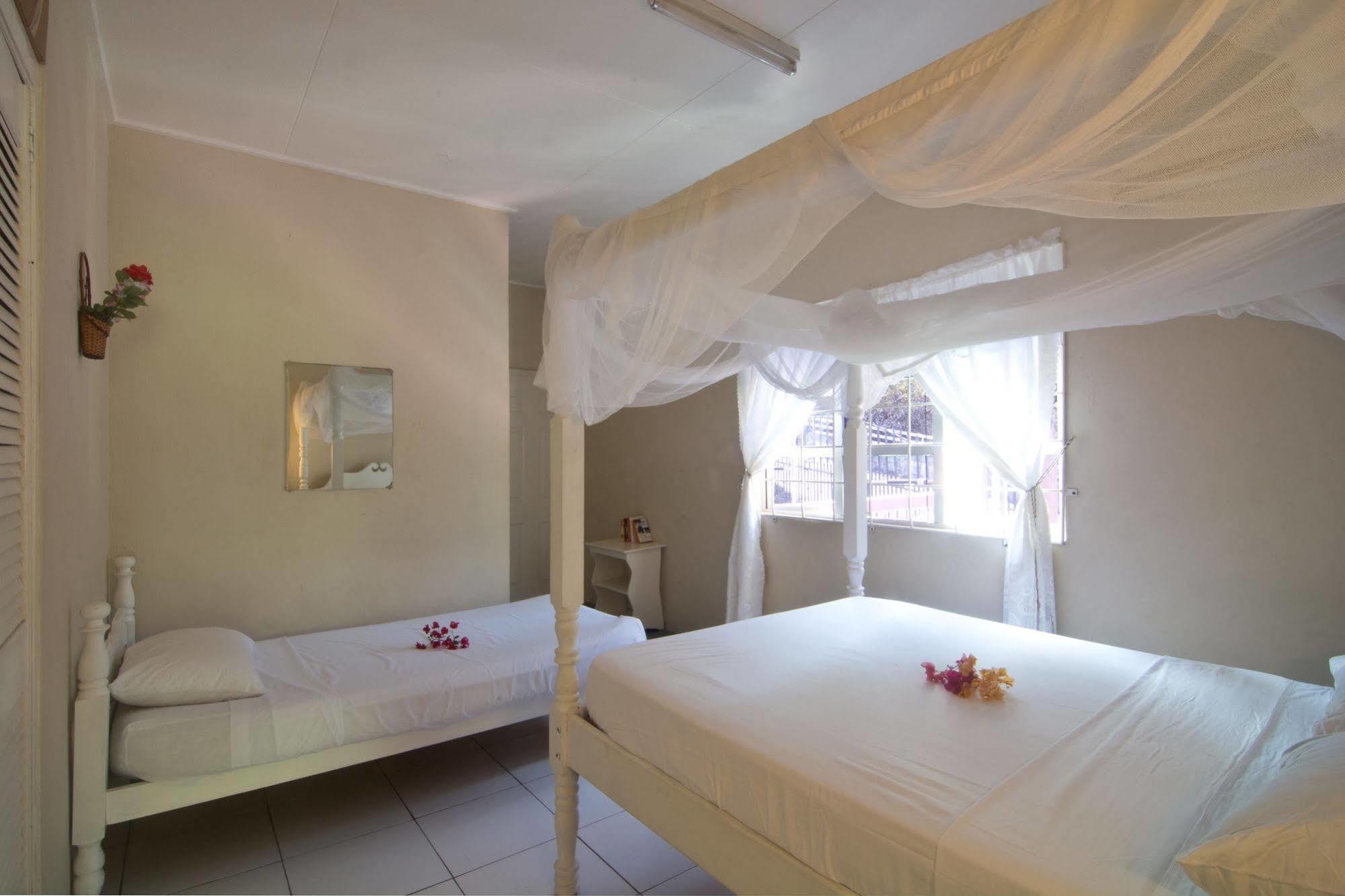 Keegans Beachside Bequia Island Exterior foto